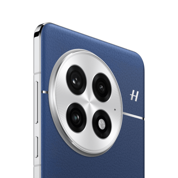 Alternative view of OnePlus 13