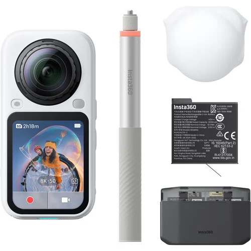 Insta360 X6 Essentials Bundle White