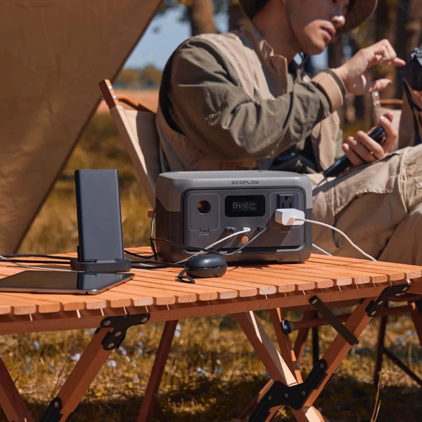EcoFlow RIVER 2, powering devices at a campsite
